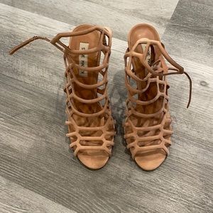 Steve Madden nude heels